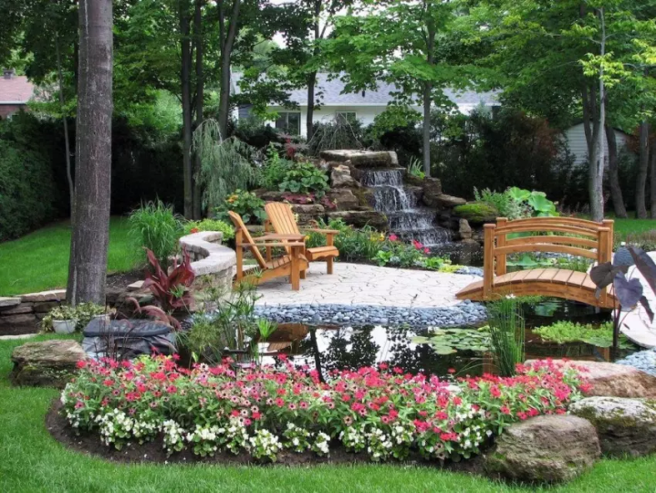 Mobilier extérieur intégré Laval